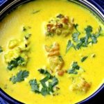 Curry with Pakodas