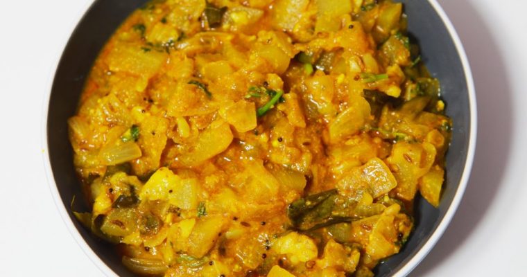 Sorakaya Gujukura (Bottle Gourd Curry)