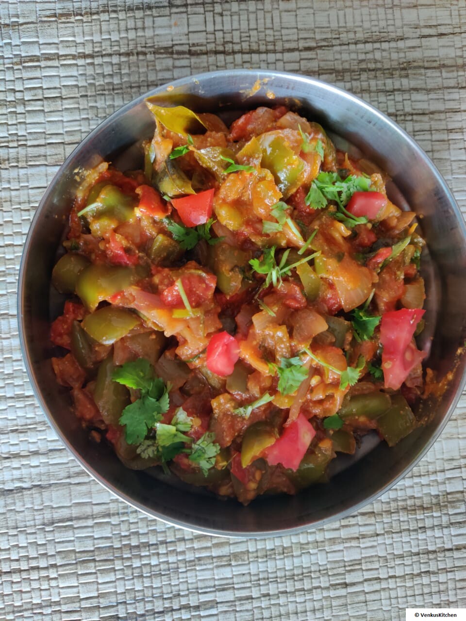 Easy Capsicum Curry With Tomatoes